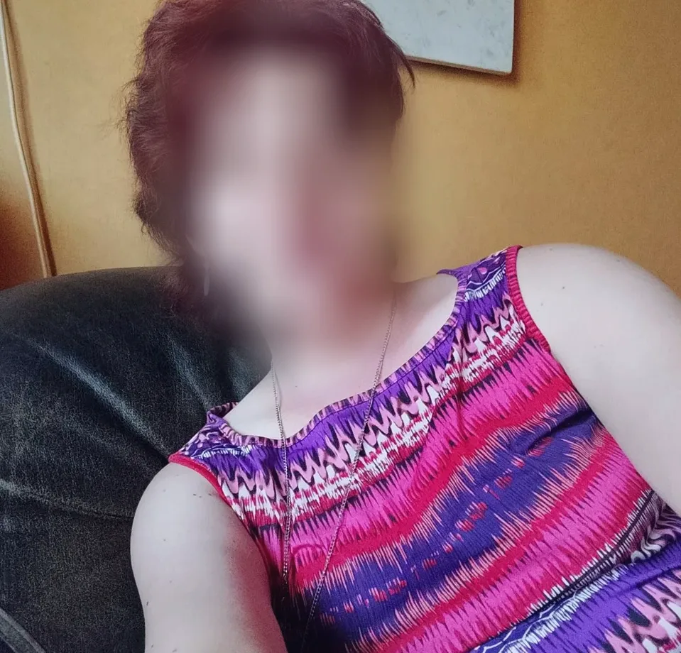 Kira, 35
