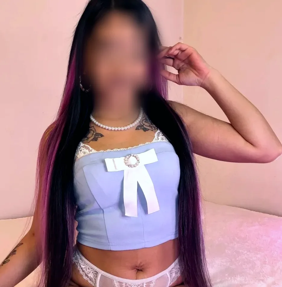 Pia, 28